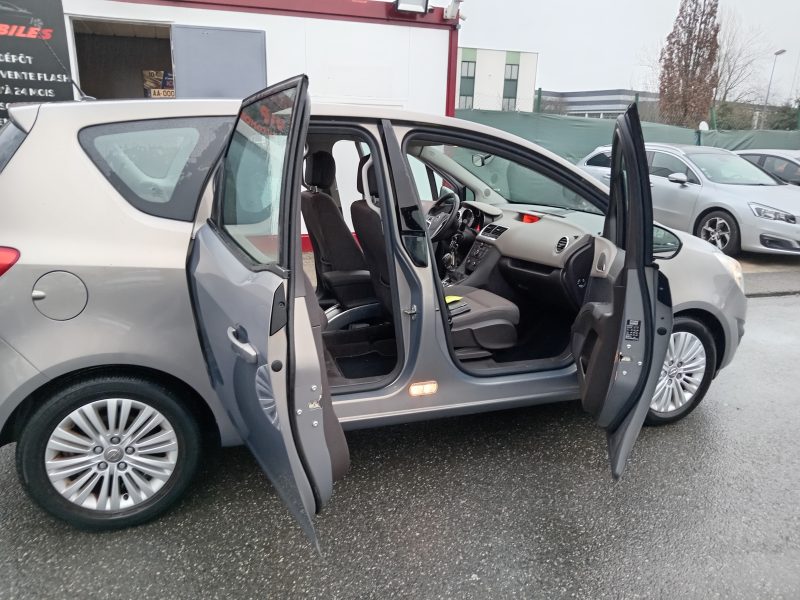 OPEL MERIVA B Monospace 2011