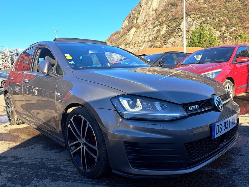 VOLKSWAGEN GOLF VII 2015