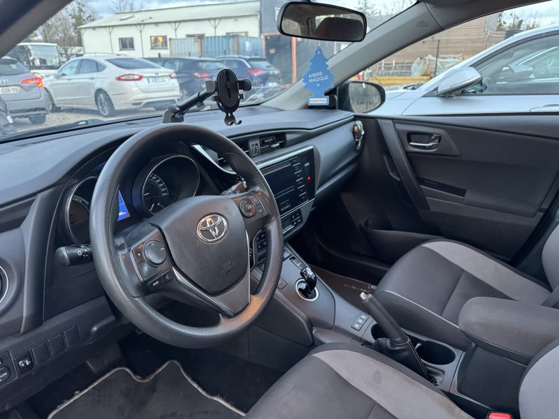 Toyota Auris 1.8 HYBRIDE 136 ACTIVE TOURING SPORT 