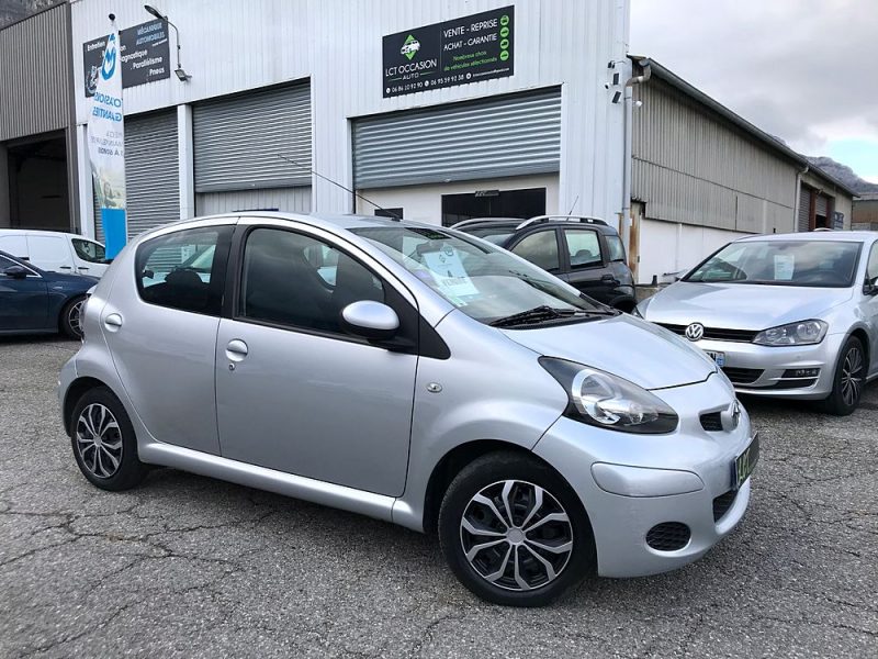 TOYOTA AYGO - 1.0 VVTi 68cv DYNAMIQUE - GARANTIE 6 MOIS