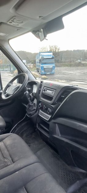 IVECO DAILY VI CAISSE HAYON 2016