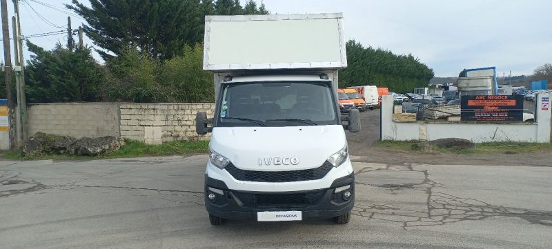 IVECO DAILY VI CAISSE HAYON 2016