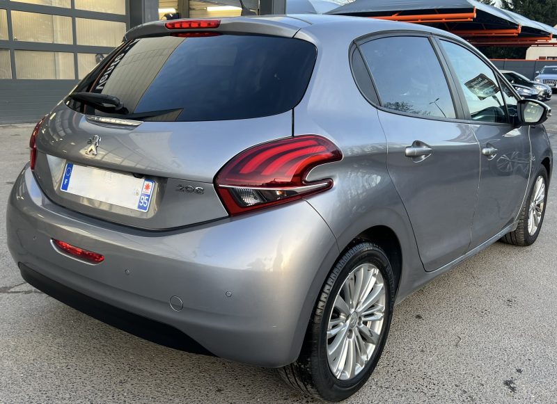 PEUGEOT 208 PHASE 2 II SIGNATURE 1.2 82 Cv APPLE CARPLAY & ANDROID AUTO CAMERA RECUL - GARANTIE 1 AN