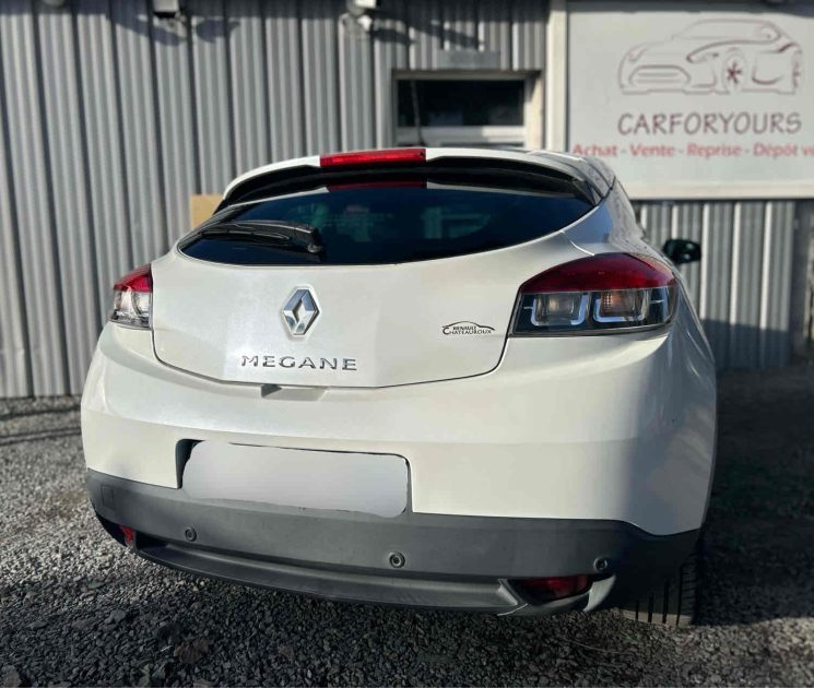 RENAULT MEGANE III Coupé 2013