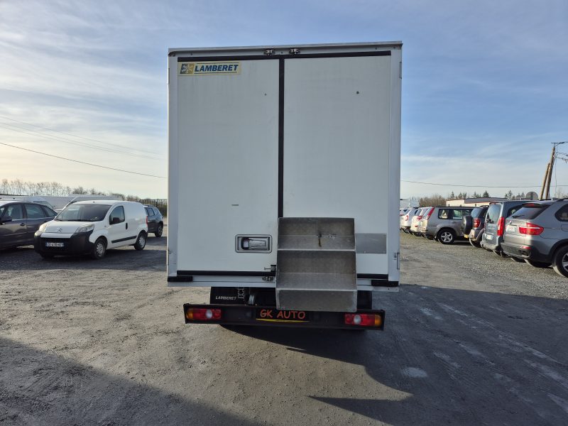 Mitsubishi fuso canter frigorifique125cv 2006 52000 km VENTE MARCHAND