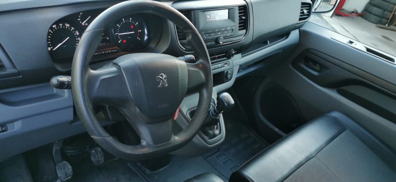 PEUGEOT EXPERT Camionnette 2017