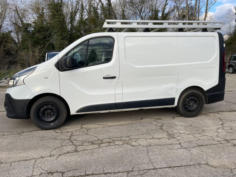 RENAULT TRAFIC 2015