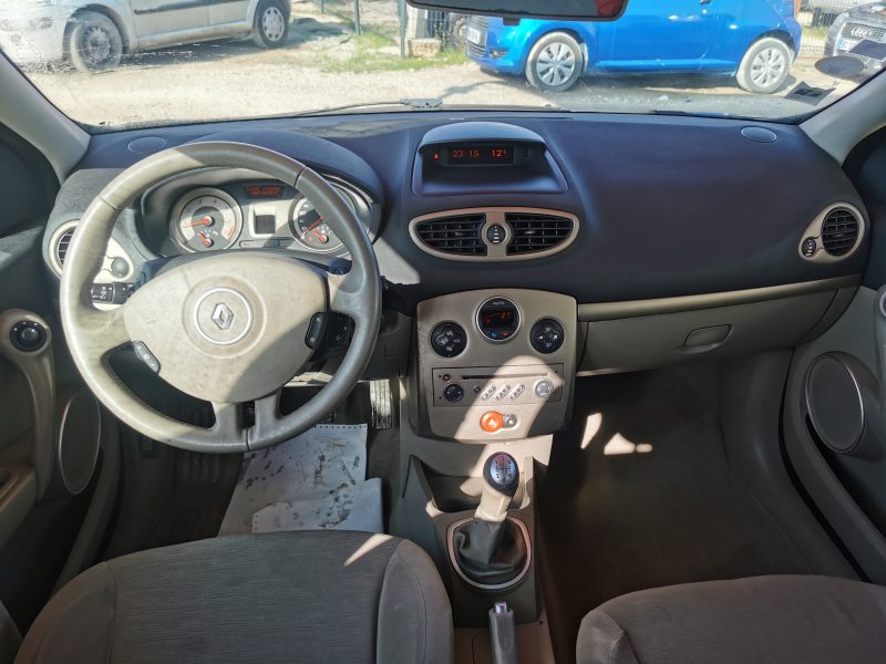 RENAULT CLIO III 1,4 98ch privilege 2006