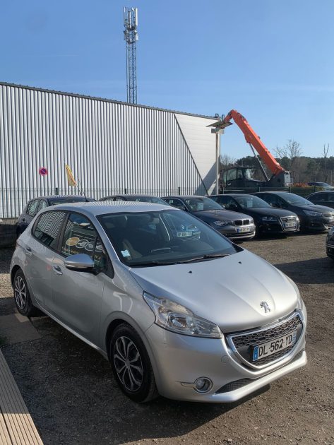 PEUGEOT 208 ACTIVE 2014