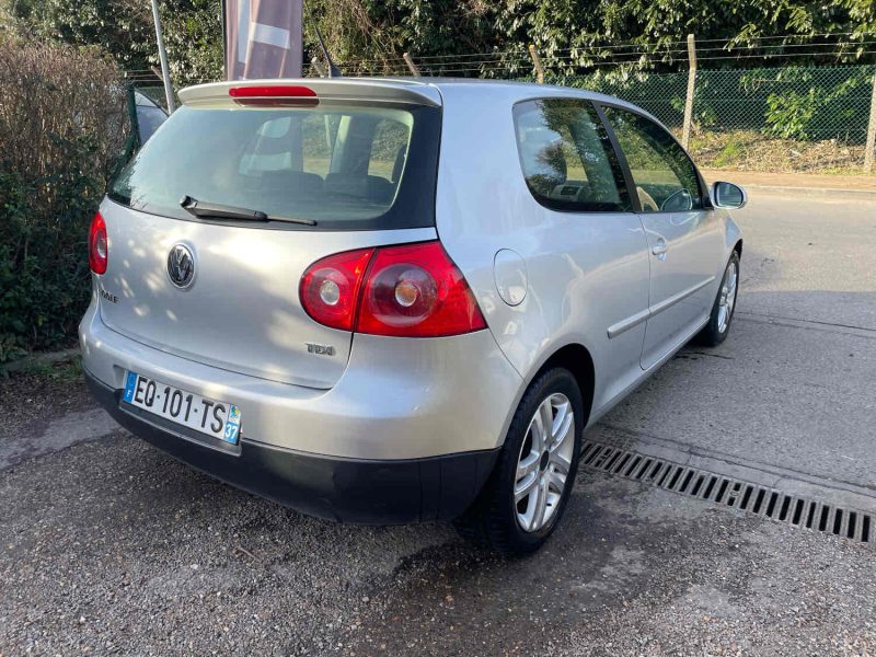 VOLKSWAGEN GOLF V 1.9TDI 105CV