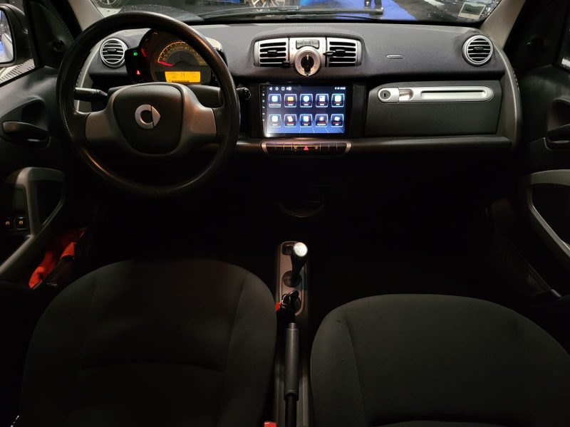 SMART FORTWO Coupé 1.0 61cv BOITE SEQUENTIELLE CLIM / CARPLAY / GRAND GPS TACTILE