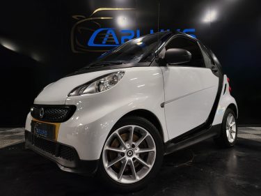 SMART FORTWO Coupé 1.0 61cv BOITE SEQUENTIELLE CLIM / CARPLAY / GRAND GPS TACTILE