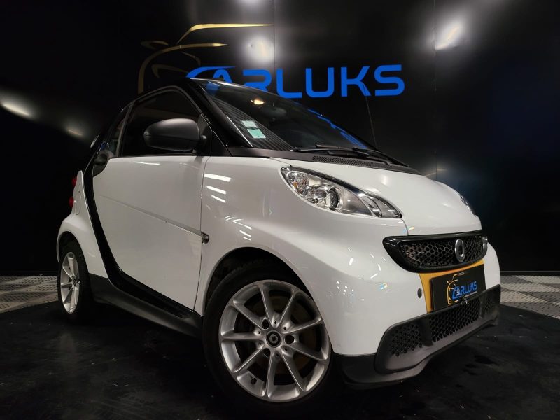 SMART FORTWO Coupé 1.0 61cv BOITE SEQUENTIELLE CLIM / CARPLAY / GRAND GPS TACTILE