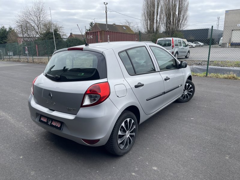 RENAULT CLIO III 2011