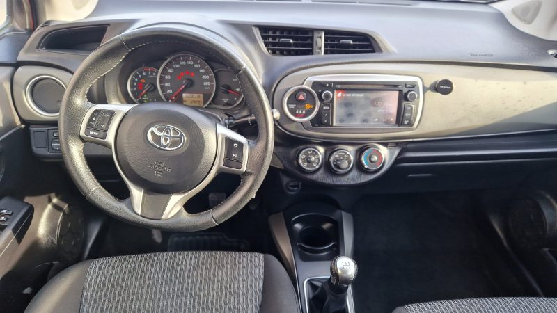 TOYOTA YARIS 2014