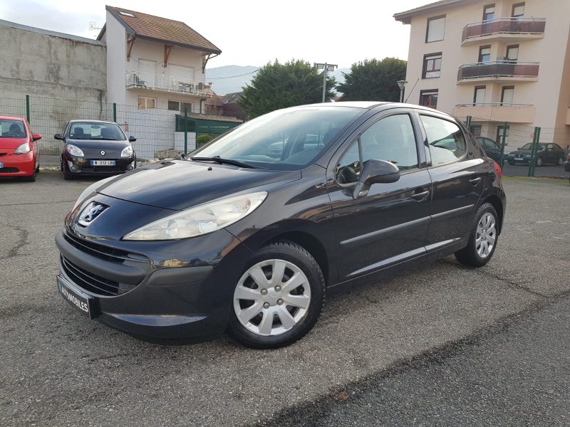 PEUGEOT  207 1.4i 75CV URBAN