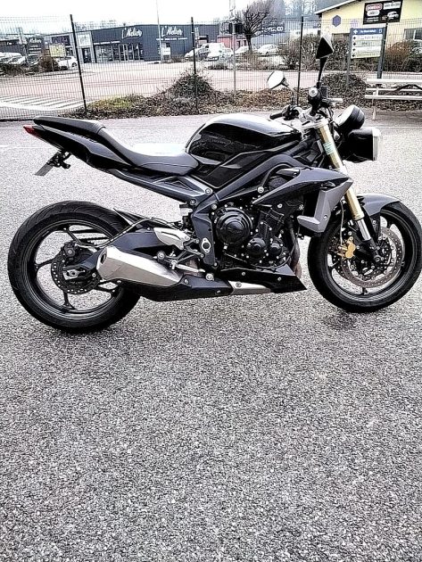 TRIUMPH 675 STREET TRIPLE 2013