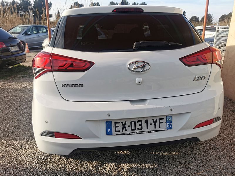 HYUNDAI i20 II 2018