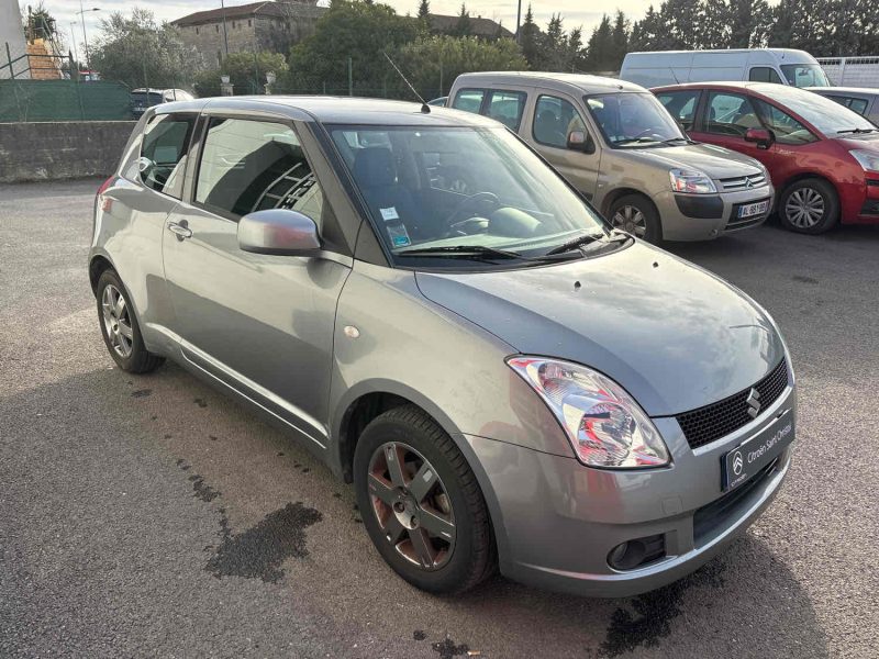 SUZUKI SWIFT III 1.3 1328cm3 92cv