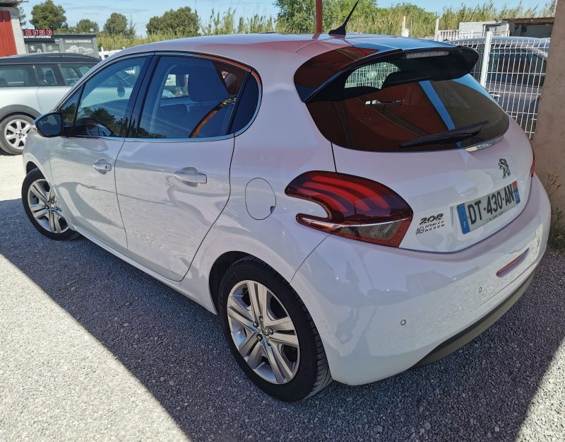 PEUGEOT 208 1,6HDI 100CH ALLURE 2015