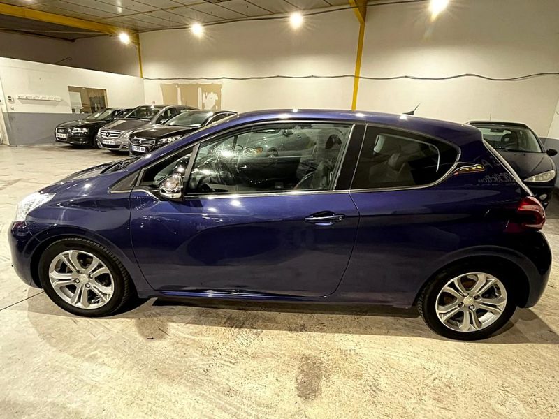 PEUGEOT 208 I 2012