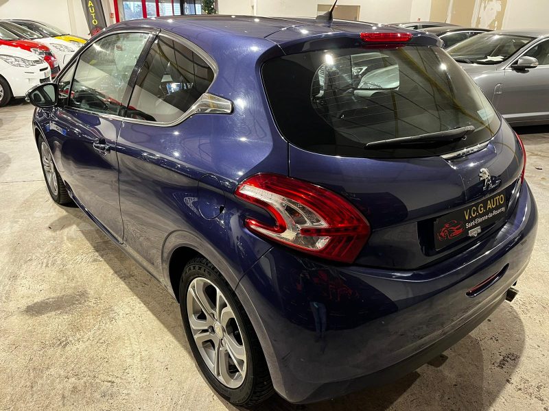 PEUGEOT 208 I 2012