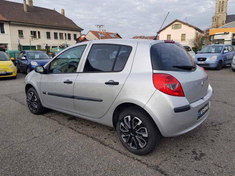 RENAULT CLIO  III 1.2i 65CV ACCESS