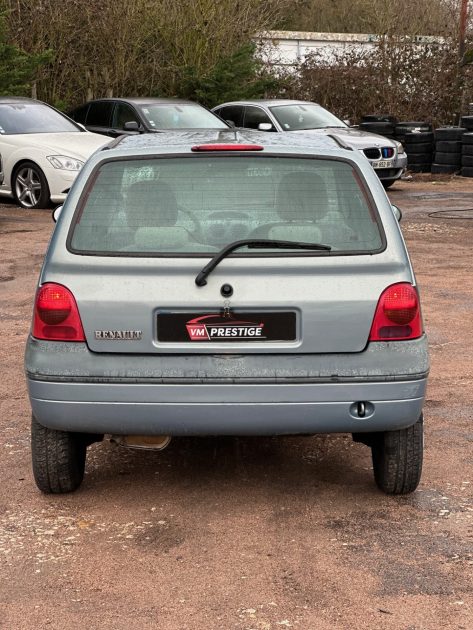 RENAULT TWINGO 2004