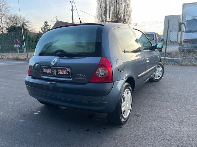 RENAULT CLIO II 2005