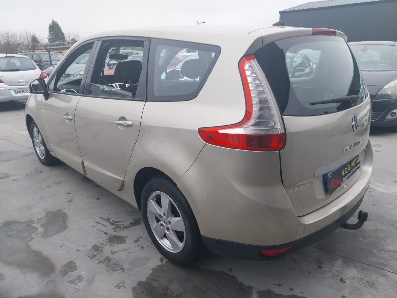 RENAULT Grand Scenic III 1.5 dCi 110 Dynamique