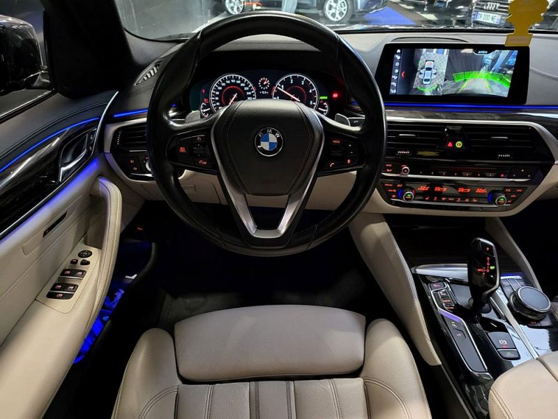 BMW SERIE 520d xDrive 190cv LUXURY LINE / SUIVI BMW / 360 / TOIT OUVRANT / CUIR ELEC ET CHAUFFANTS