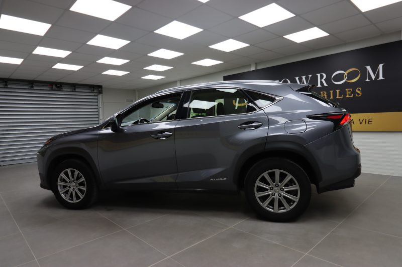 LEXUS NX300H 2016