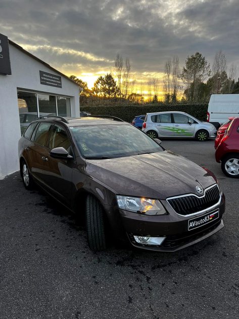 SKODA OCTAVIA COMBI 2014