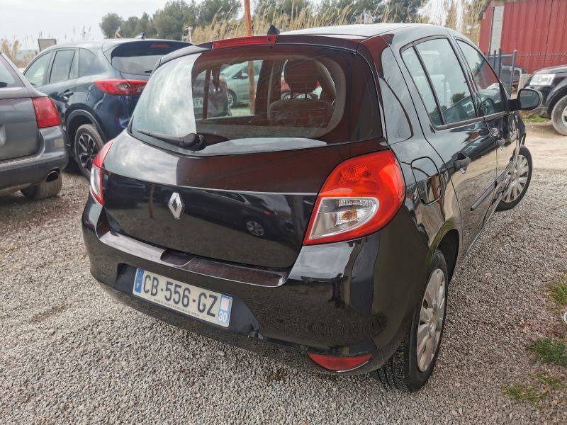 RENAULT CLIO III AUTHENTIQUE 1,5DCI 75CH2012