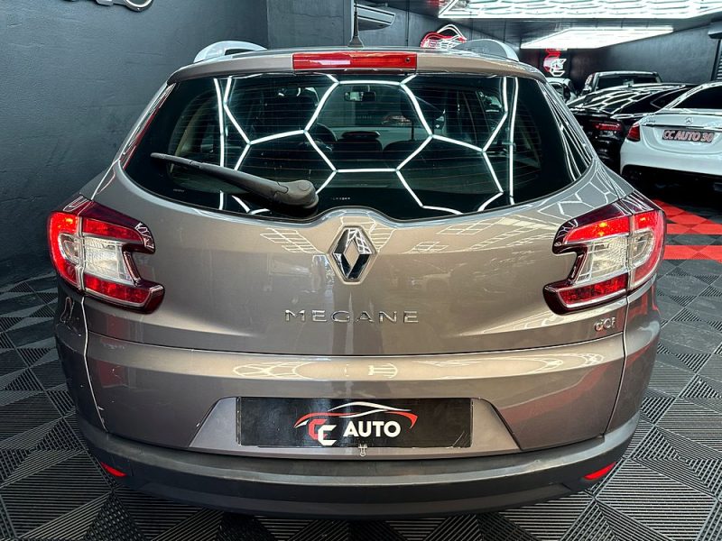 RENAULT MEGANE III Grandtour 2011