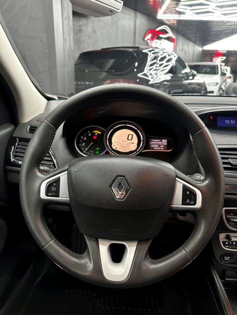 RENAULT MEGANE III Grandtour 2011