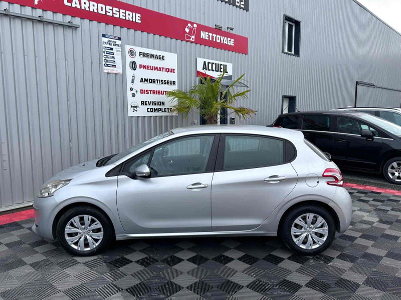 PEUGEOT 208 1.4 HDI 68 CV 4 CV CT.OK GARANTIE 12 MOIS IDÉAL JEUNE PERMIS 