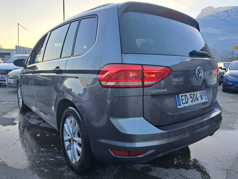 VOLKSWAGEN TOURAN 2016