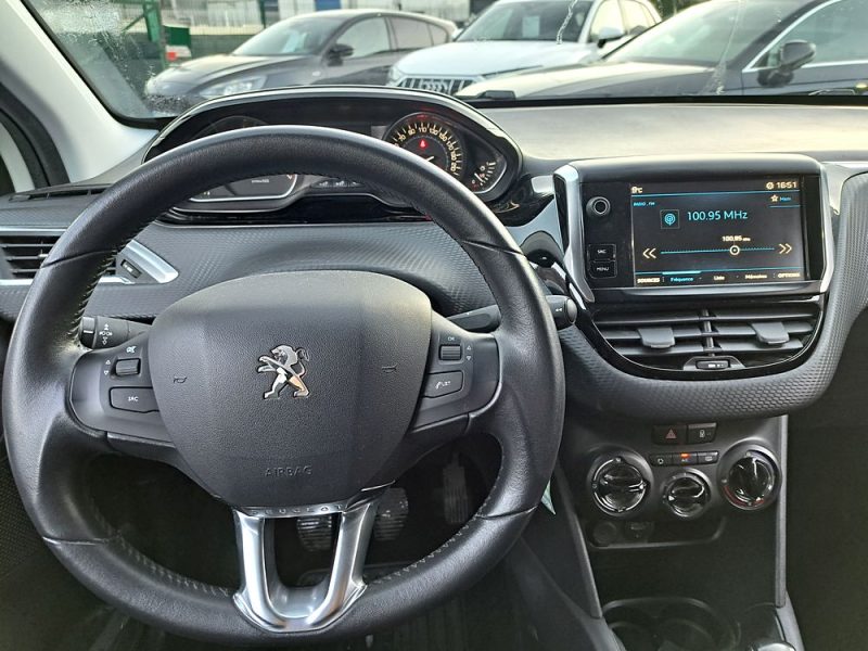 PEUGEOT 208 I 2017