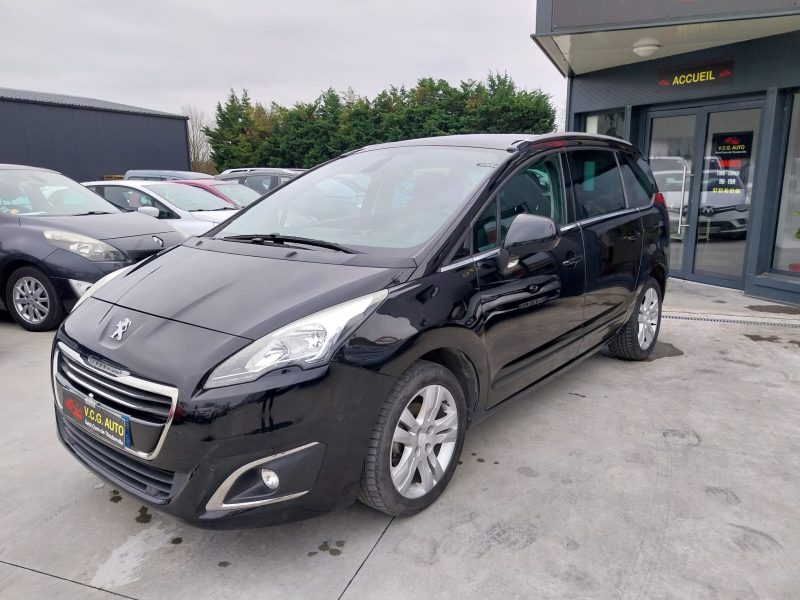 PEUGEOT 5008 1.6 HDi 115 Allure 7 places