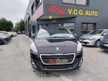 PEUGEOT 5008 1.6 HDi 115 Allure 7 places