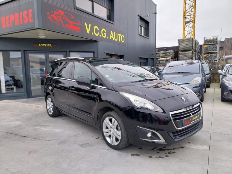 PEUGEOT 5008 1.6 HDi 115 Allure 7 places