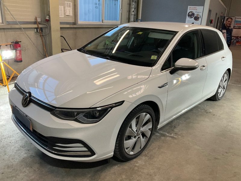 Volkswagen   Golf VIII 2020