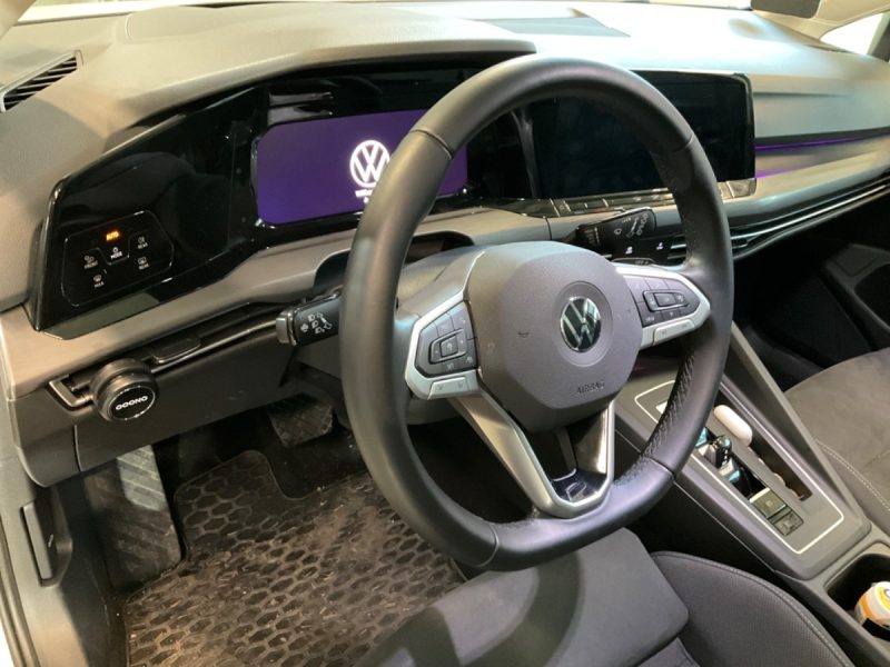 Volkswagen   Golf VIII 2020