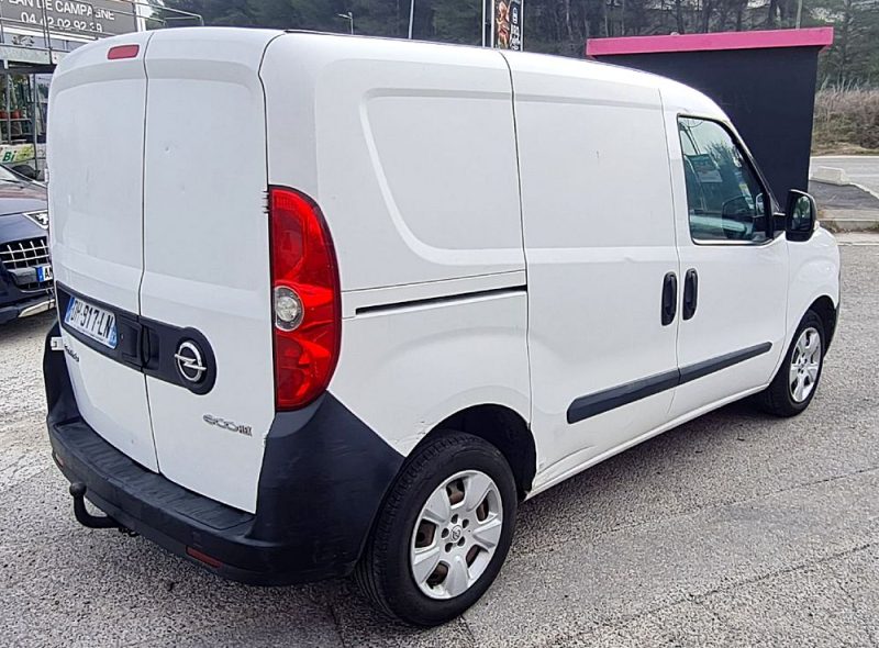 OPEL COMBO Camionnette/Monospace 2014