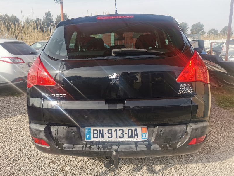 PEUGEOT 3008 2011