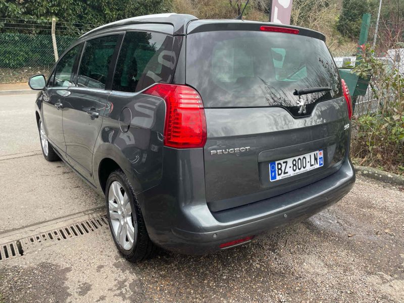 PEUGEOT 5008 2.0HDI 150CV