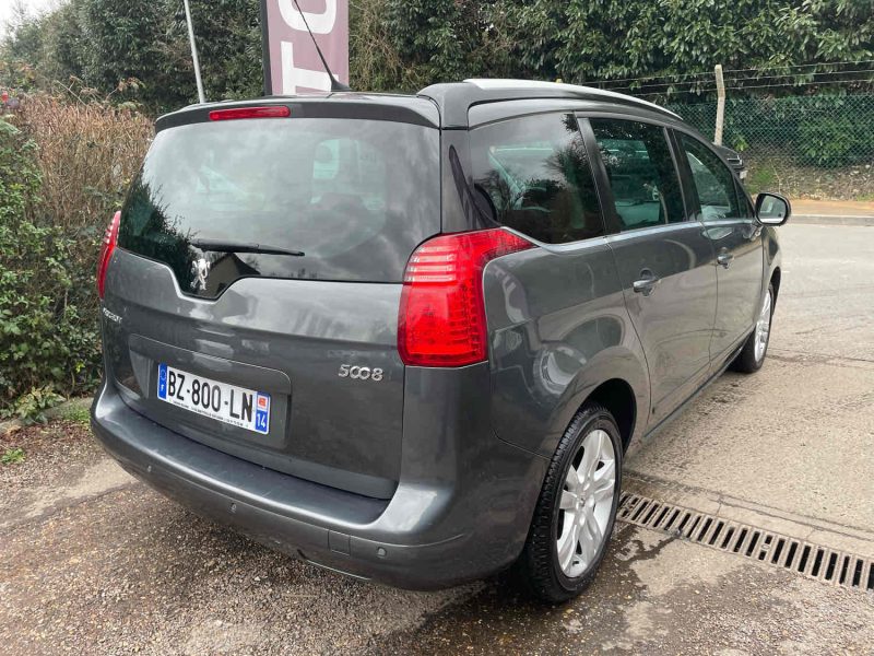 PEUGEOT 5008 2.0HDI 150CV