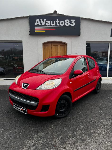 Peugeot  107 Urban 1.0 2012