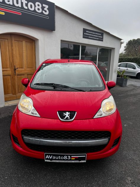 Peugeot  107 Urban 1.0 2012